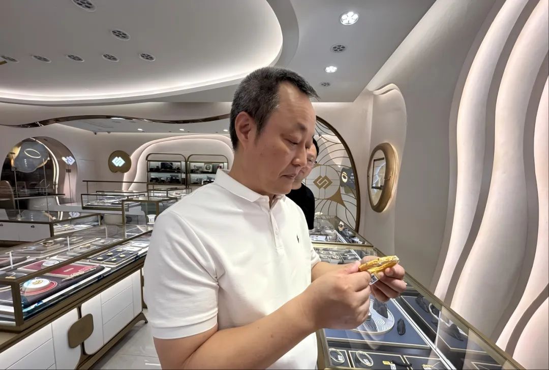 1748252179886622.jpg 555.jpg