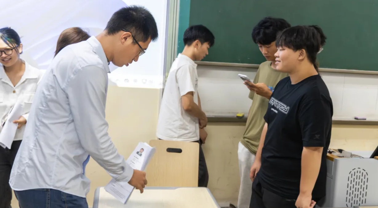 1749900960958779.png 微信截图_20250614193506.png